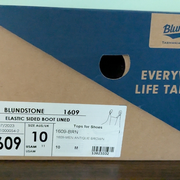 Blundstone Brown Chelsea Boots with Elastic Panels - Picture 4 of 4